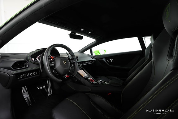 Lamborghini Huracan 5 of 5