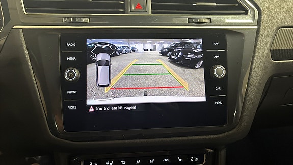 Volkswagen Tiguan Allspace 9 of 14
