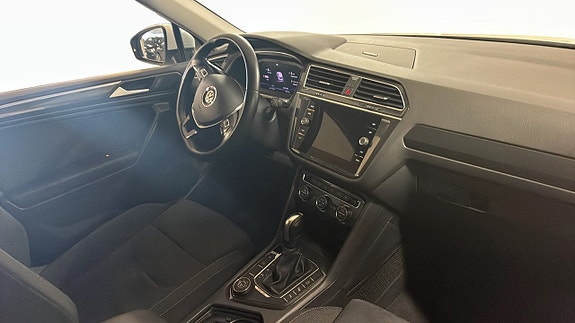 Volkswagen Tiguan Allspace 11 of 14
