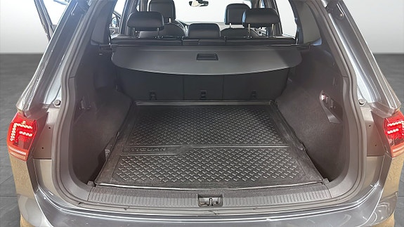 Volkswagen Tiguan Allspace 12 of 13