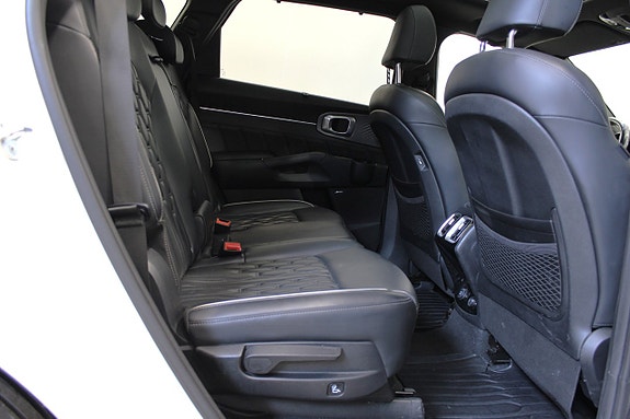 Kia Sorento 11 of 21