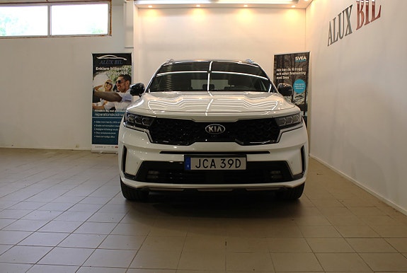 Kia Sorento 2 of 5