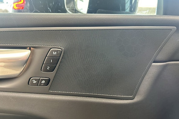 Volvo XC60 26 of 30