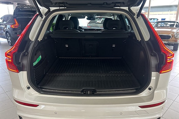 Volvo XC60 13 of 30