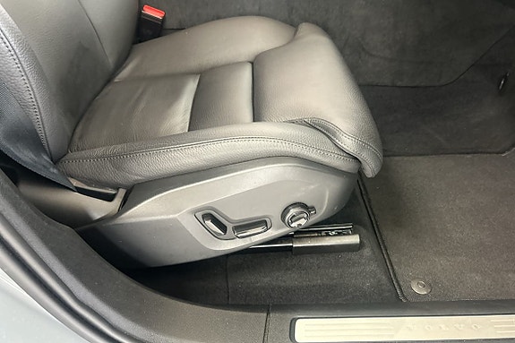 Volvo XC60 28 of 30