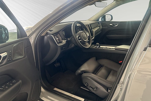 Volvo XC60 7 of 30