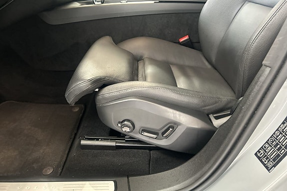 Volvo XC60 26 of 30