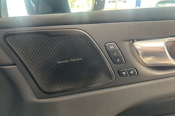 Volvo XC60 29 of 30