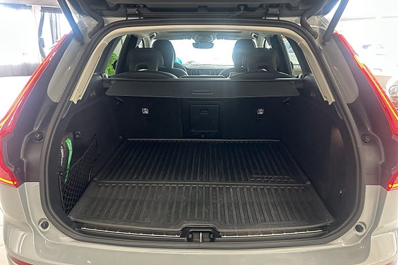 Volvo XC60 13 of 30