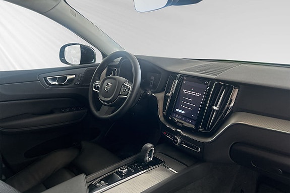 Volvo XC60 10 of 30