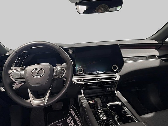 Lexus RX450h+ 8 of 16