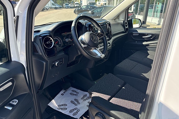 Mercedes-Benz Vito 108 7 of 9