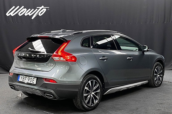 Volvo V40 Cross Country 5 of 5