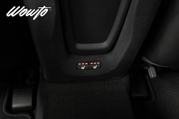 Volvo V40 Cross Country 13 of 22