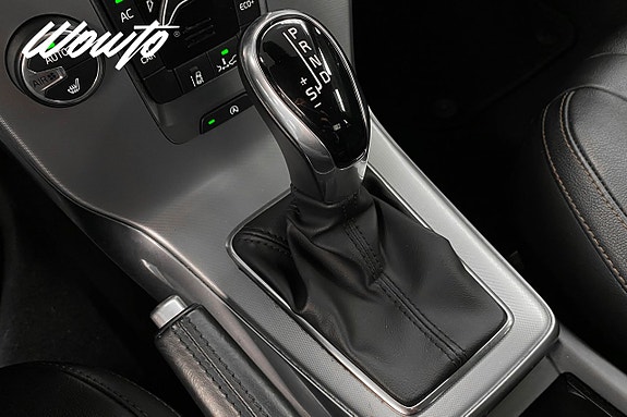 Volvo V40 Cross Country 15 of 22