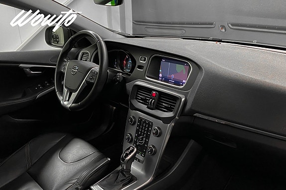 Volvo V40 Cross Country 14 of 22
