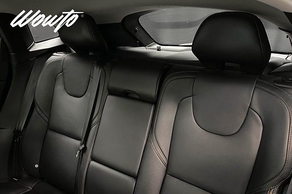 Volvo V40 Cross Country 12 of 22