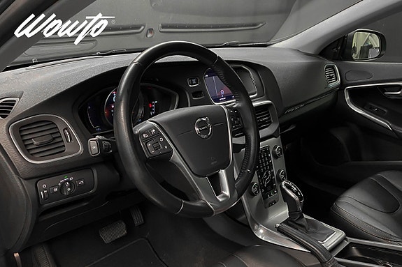 Volvo V40 Cross Country 8 of 22