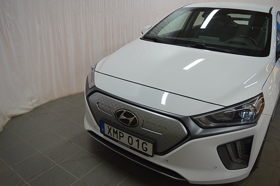 Hyundai IONIQ 2 of 18