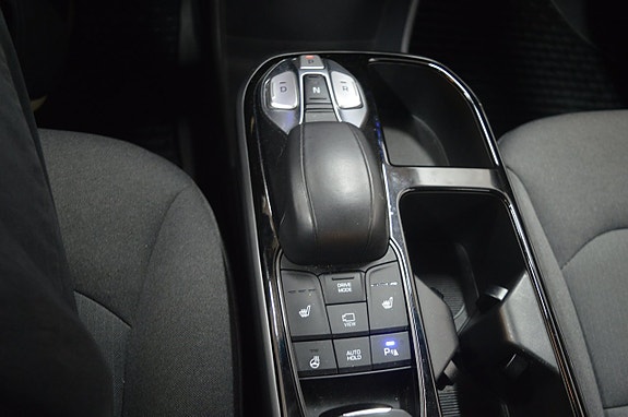 Hyundai IONIQ 15 of 18