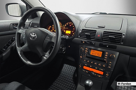 Toyota Avensis 15 of 18