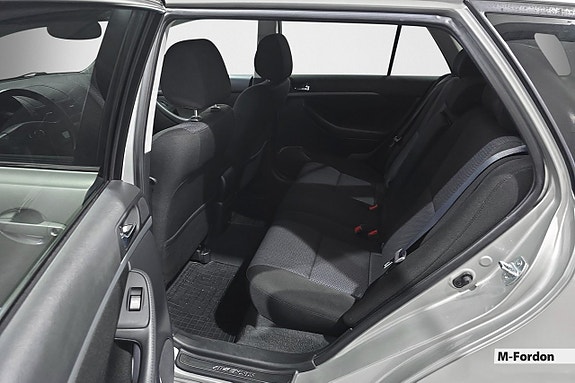 Toyota Avensis 10 of 18