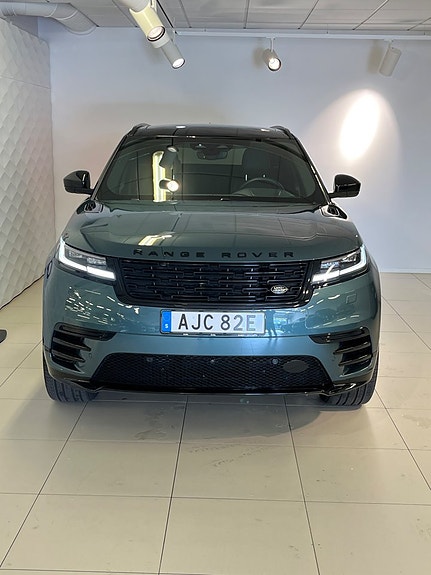 Land Rover Range Rover Velar 2 of 5