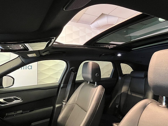 Land Rover Range Rover Velar 7 of 8