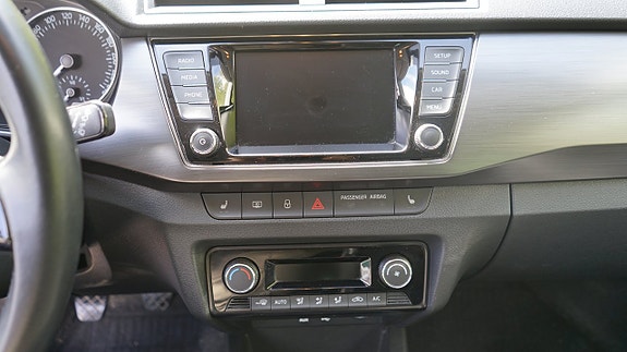 Skoda Fabia 11 of 21