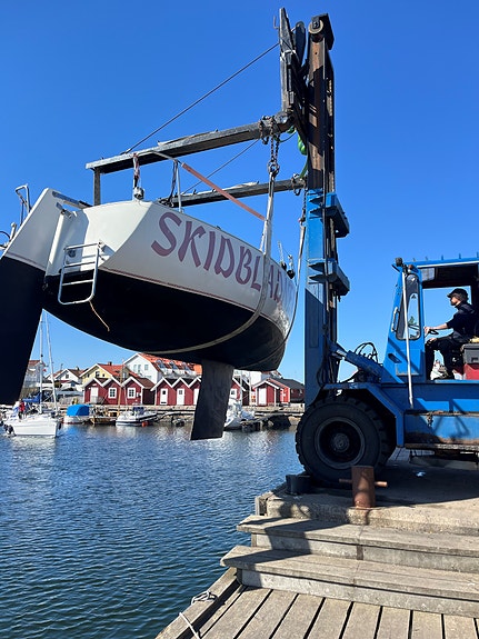 MAXI RACER “SKIDBLADNER” – segelklar klassiker på västkusten 2 of 2