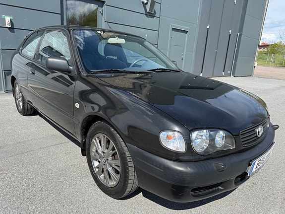 Toyota Corolla 3 of 9