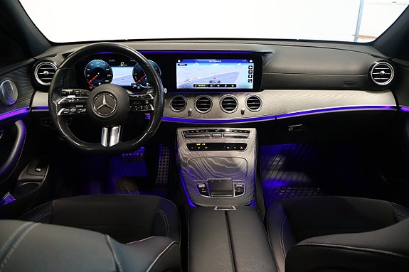 Mercedes-Benz E300 de 14 of 25