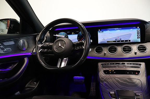 Mercedes-Benz E300 de 13 of 25