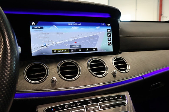 Mercedes-Benz E300 de 19 of 25