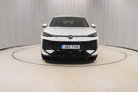 Volkswagen T-Roc 2 of 5