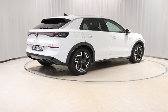 Volkswagen T-Roc 4 of 5