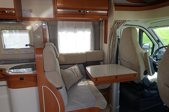 Rapido 650 FF Queensbed/Taksäng 15 of 18