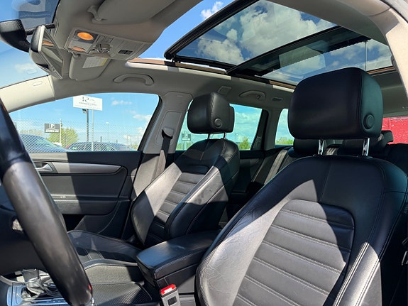 Volkswagen Passat 14 of 18