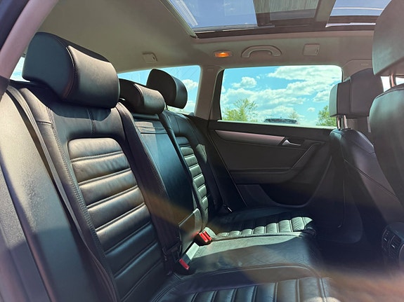 Volkswagen Passat 17 of 18