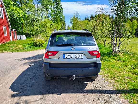 BMW X3 2 of 5