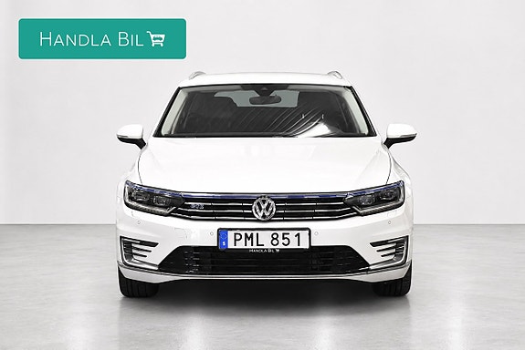 Volkswagen Passat 3 of 26