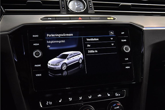 Volkswagen Passat 18 of 26