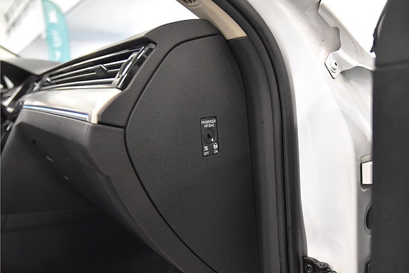 Volkswagen Passat 24 of 26