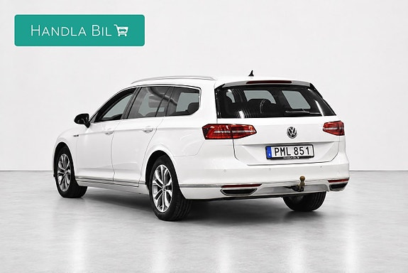 Volkswagen Passat 7 of 26