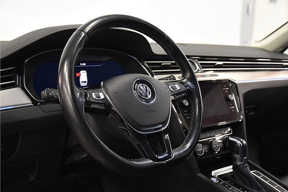 Volkswagen Passat 8 of 26