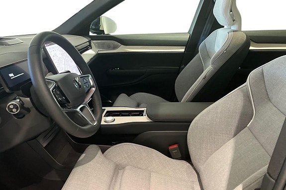 Volvo EX90 7 of 23