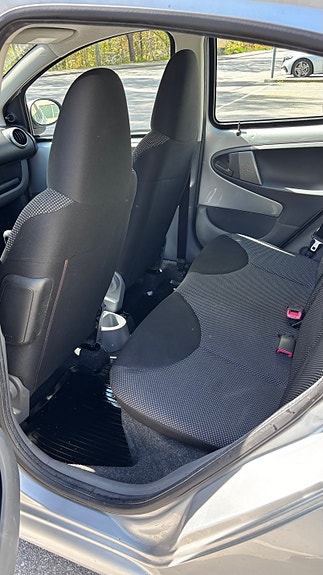 Toyota Aygo 11 of 13