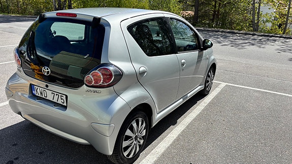 Toyota Aygo 5 of 13