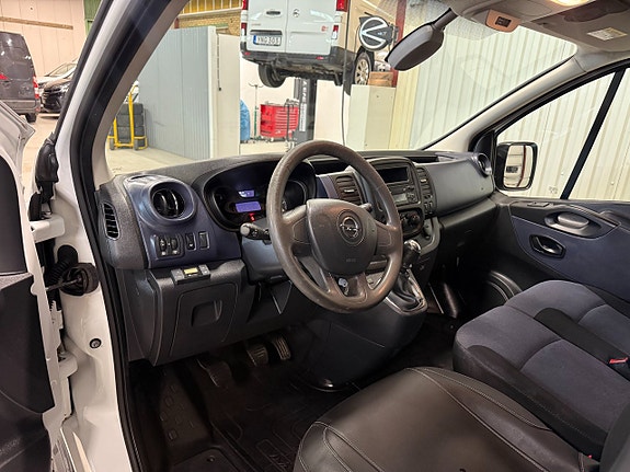 Opel Vivaro 7 of 14
