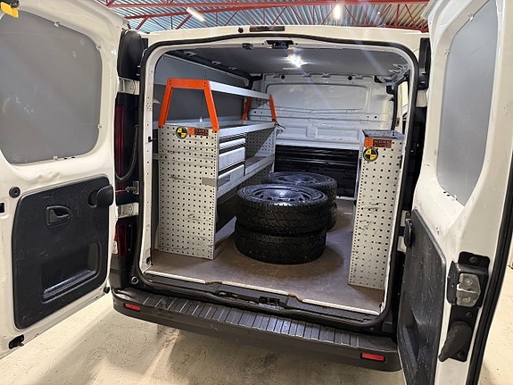 Opel Vivaro 11 of 14